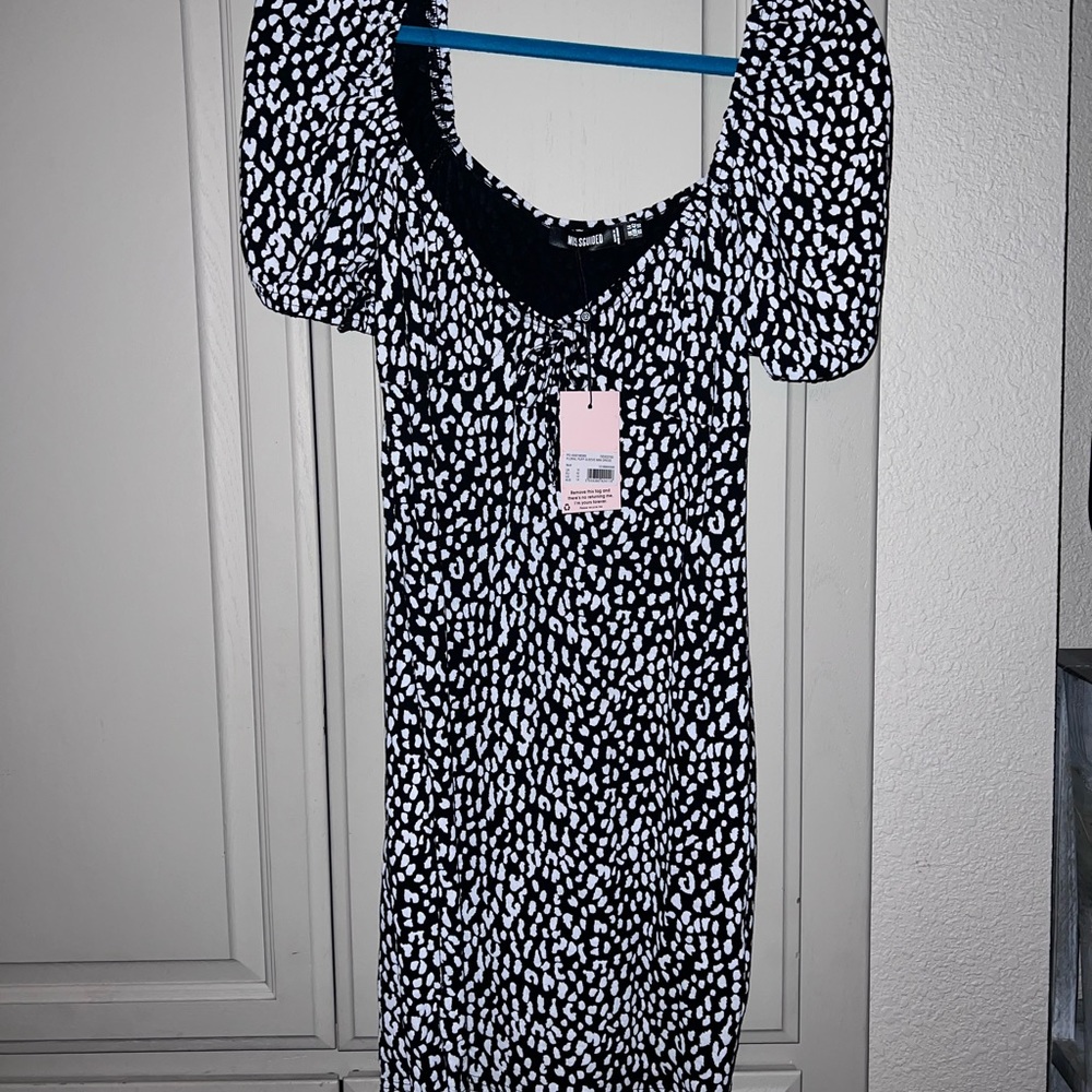 misguided mini dress with short sleeves